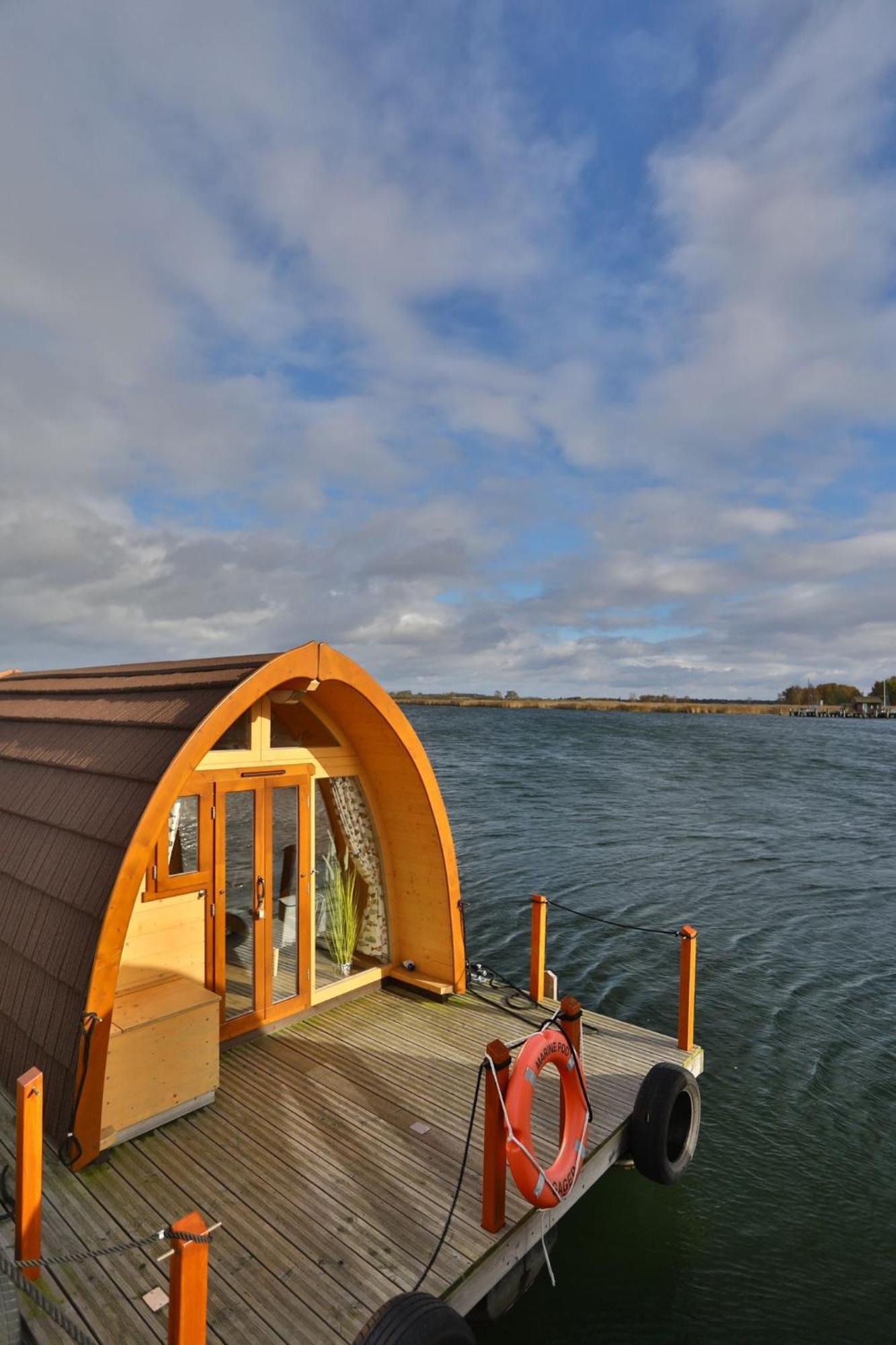 Hotel Hausboot Dotterbart Gager Exteriér fotografie